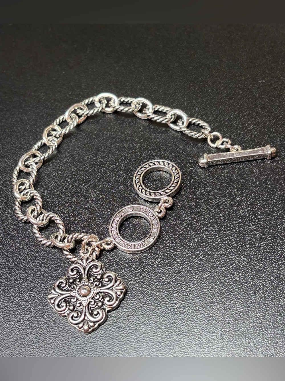 Silver Tone Toggle Bracelet Ornate Filigree Floral Charm James 1:17